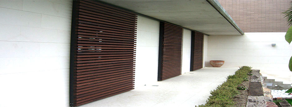 Fixed Wooden Blade Louvers