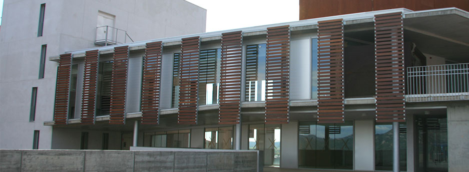 brise soleil con lamas fijas de madera